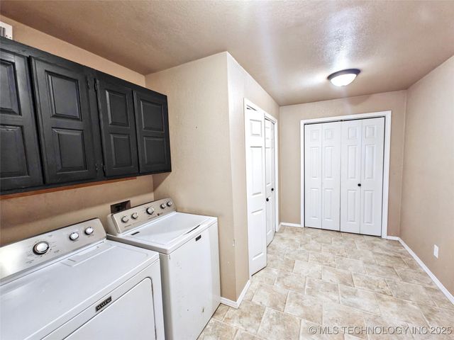 17039 W Maggie Road, Tahlequah, OK 74464