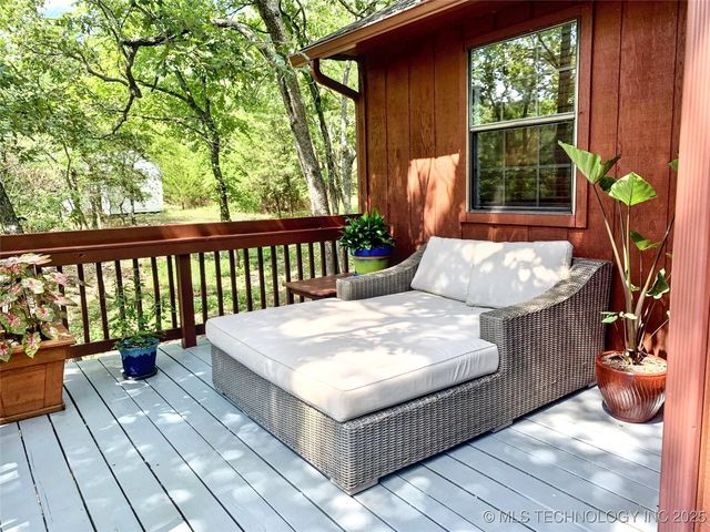 17039 W Maggie Road, Tahlequah, OK 74464