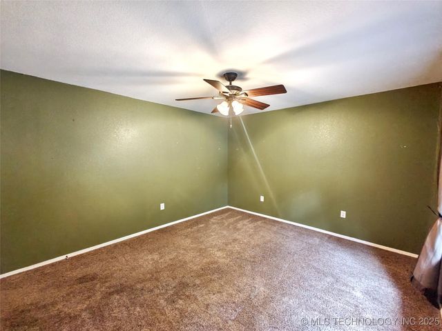 17039 W Maggie Road, Tahlequah, OK 74464