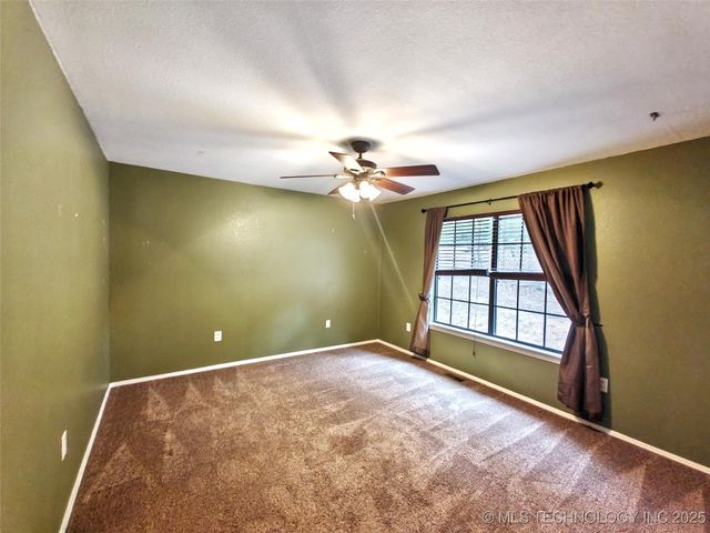 17039 W Maggie Road, Tahlequah, OK 74464