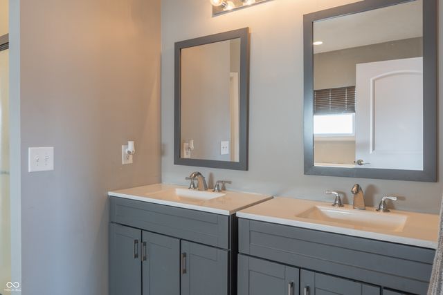 14461 Brook Meadow Drive, Mccordsville, IN 46055