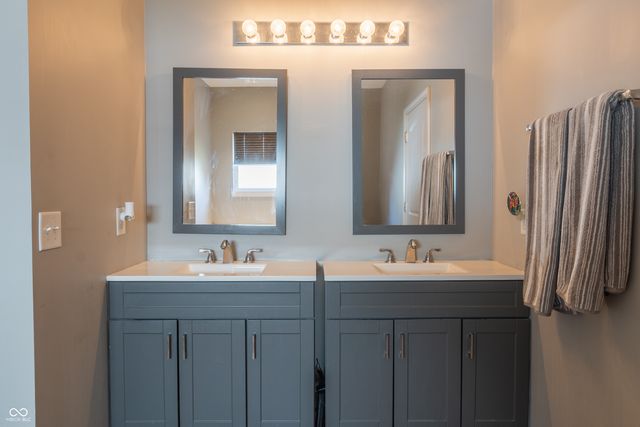 14461 Brook Meadow Drive, Mccordsville, IN 46055