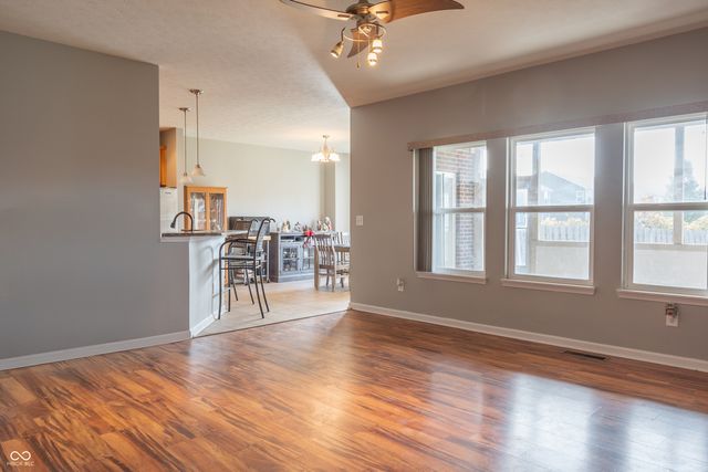 14461 Brook Meadow Drive, Mccordsville, IN 46055