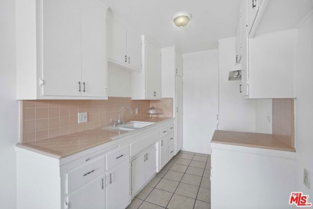 2466 Lancaster Avenue, Los Angeles, CA 90033