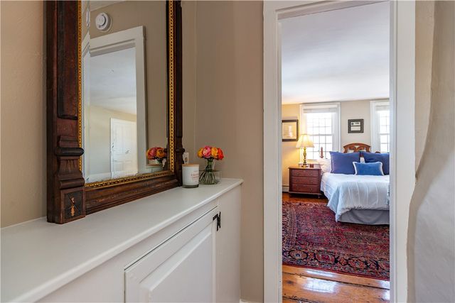 19 King Street 2, East Greenwich, RI 02818