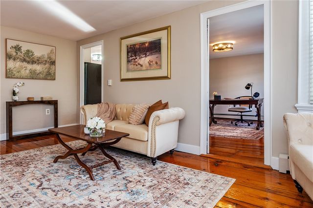 19 King Street 2, East Greenwich, RI 02818