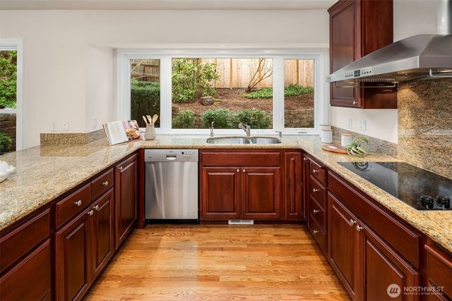 6220 146th Place SE, Bellevue, WA 98006