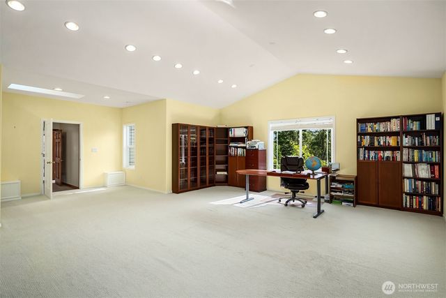 6220 146th Place SE, Bellevue, WA 98006