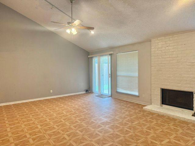 10422 Eagle Glen Drive, Houston, TX 77041