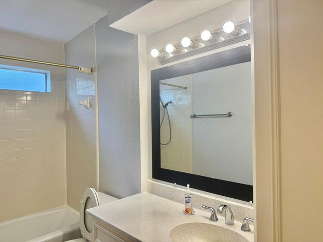 10422 Eagle Glen Drive, Houston, TX 77041