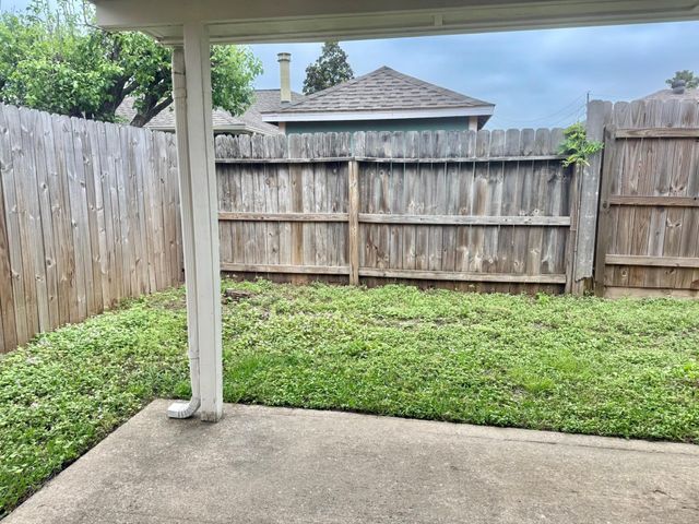 10422 Eagle Glen Drive, Houston, TX 77041