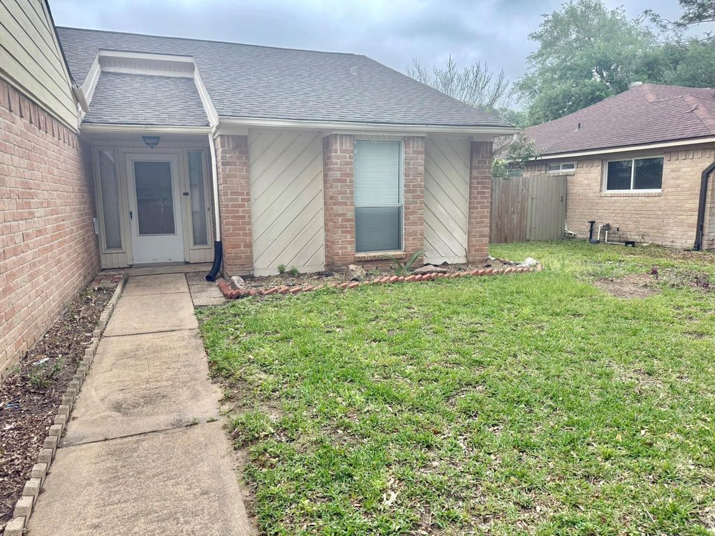 10422 Eagle Glen Drive, Houston, TX 77041