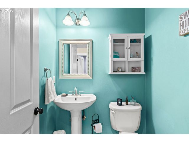 88952 CONRAD Rd, Veneta, OR 97487