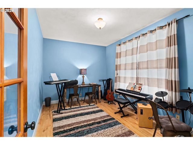 88952 CONRAD Rd, Veneta, OR 97487