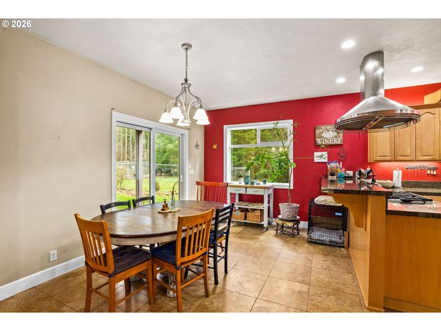 88952 CONRAD Rd, Veneta, OR 97487