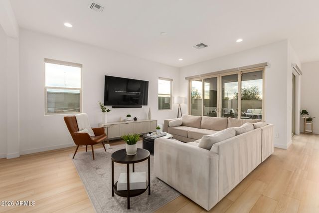 4300 S AMETHYST Drive, Chandler, AZ 85249