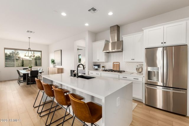 4300 S AMETHYST Drive, Chandler, AZ 85249