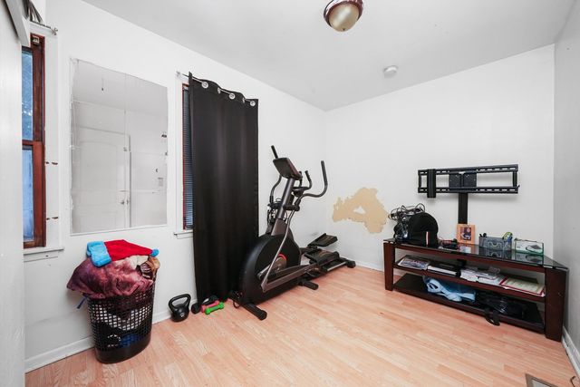 1017 MCALISTER Avenue, North Chicago, IL 60064
