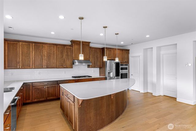 26728 NE Walden Way, Duvall, WA 98019