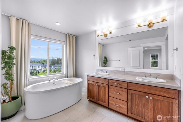 26728 NE Walden Way, Duvall, WA 98019