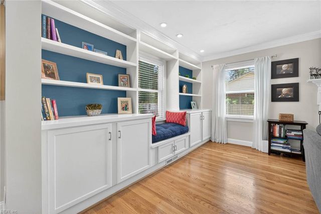 728 Queen Elizabeth DR, Virginia Beach, VA 23452