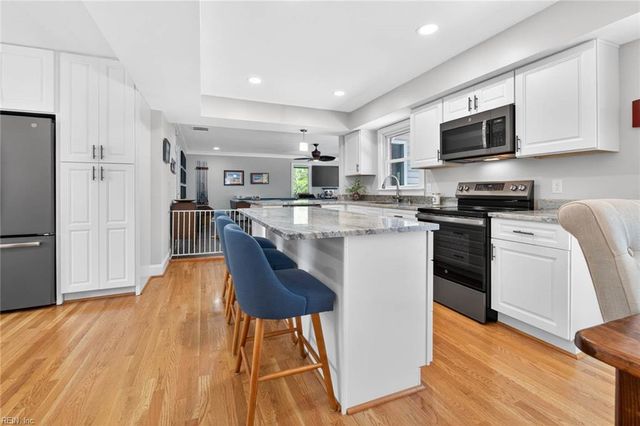 728 Queen Elizabeth DR, Virginia Beach, VA 23452