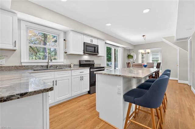 728 Queen Elizabeth DR, Virginia Beach, VA 23452