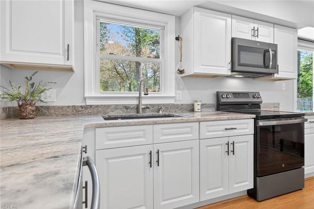 728 Queen Elizabeth DR, Virginia Beach, VA 23452