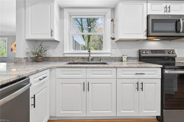 728 Queen Elizabeth DR, Virginia Beach, VA 23452