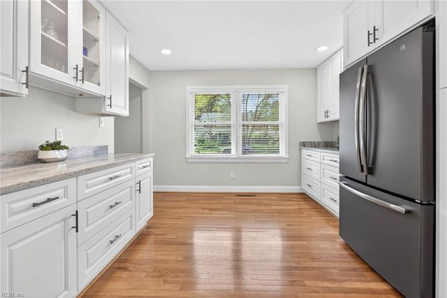 728 Queen Elizabeth DR, Virginia Beach, VA 23452