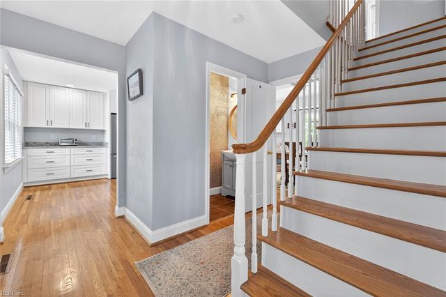 728 Queen Elizabeth DR, Virginia Beach, VA 23452