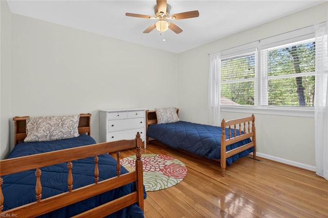 728 Queen Elizabeth DR, Virginia Beach, VA 23452