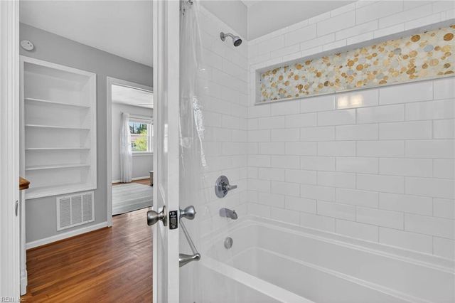 728 Queen Elizabeth DR, Virginia Beach, VA 23452