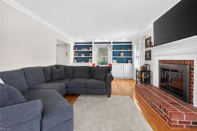 728 Queen Elizabeth DR, Virginia Beach, VA 23452