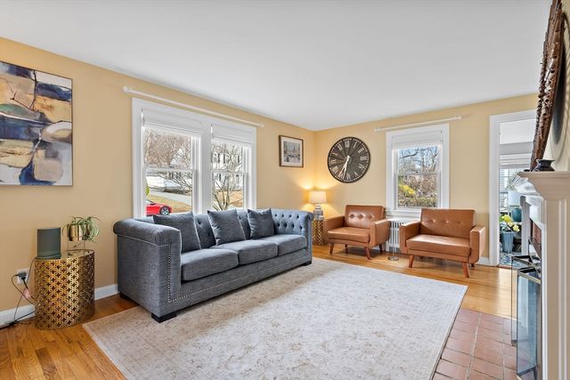 28 Dexter Rd, Lexington, MA 02420