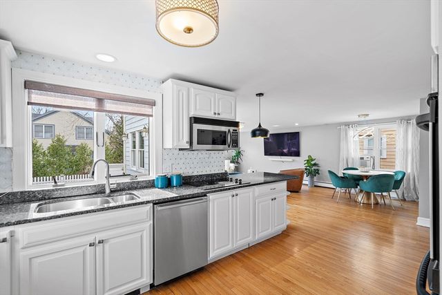 28 Dexter Rd, Lexington, MA 02420