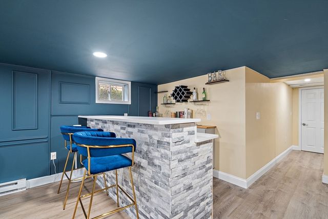 28 Dexter Rd, Lexington, MA 02420