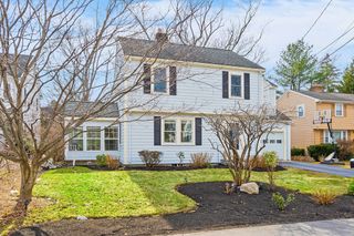 28 Dexter Rd, Lexington, MA 02420