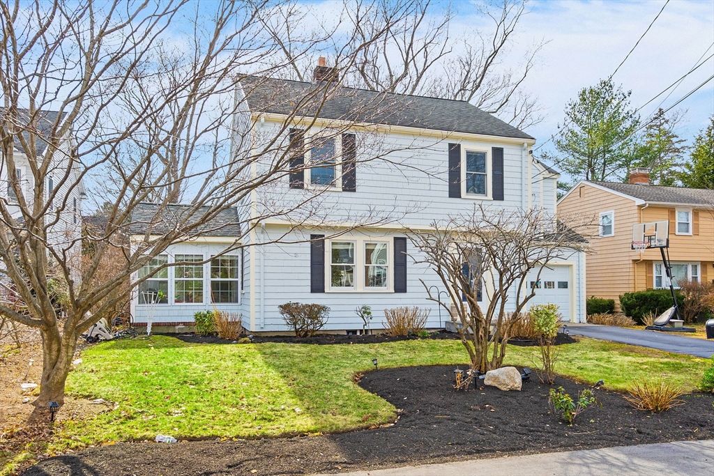 28 Dexter Rd, Lexington, MA 02420