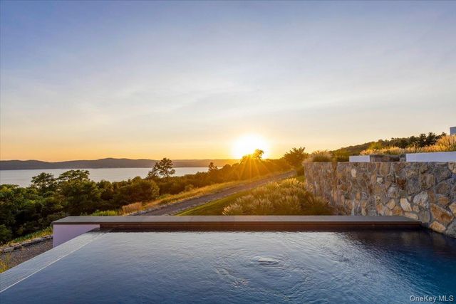 15 Finney Farm Road, Croton-on-hudson, NY 10520