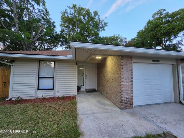 7411 COLONY COVE Lane, Jacksonville, FL 32277