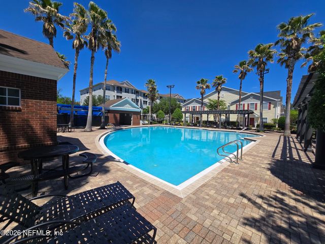 575 OAKLEAF PLANTATION Parkway 710, Orange Park, FL 32065