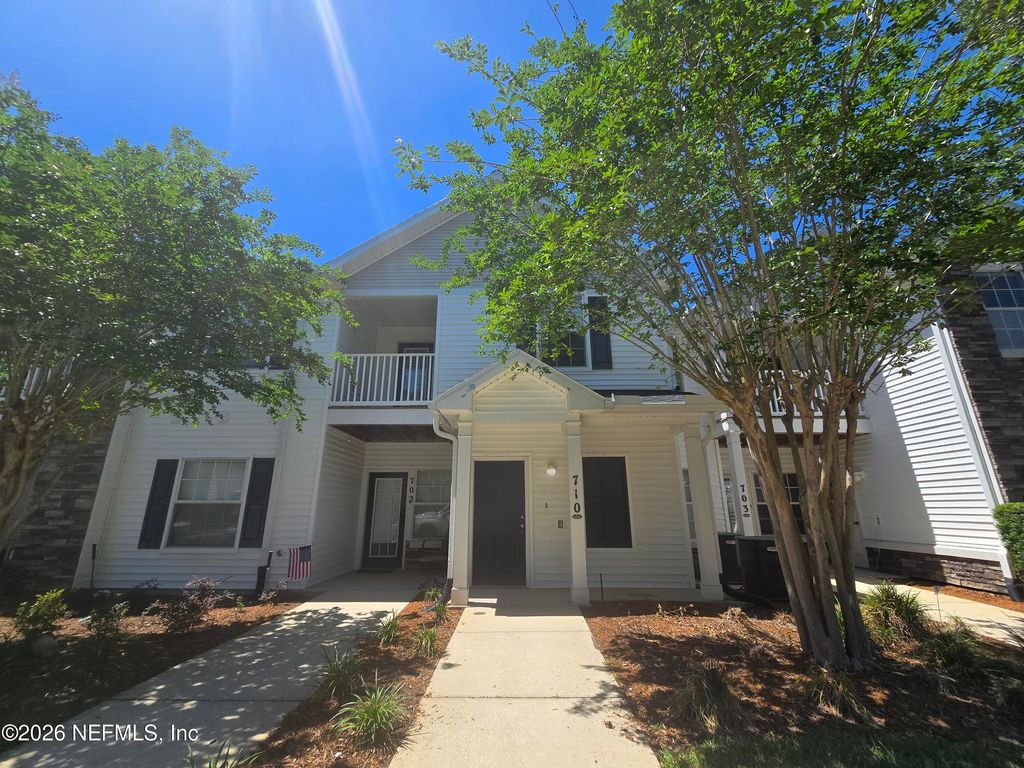 575 OAKLEAF PLANTATION Parkway 710, Orange Park, FL 32065