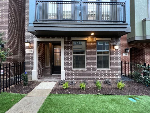 1338 Branchwood Place, Dallas, TX 75215