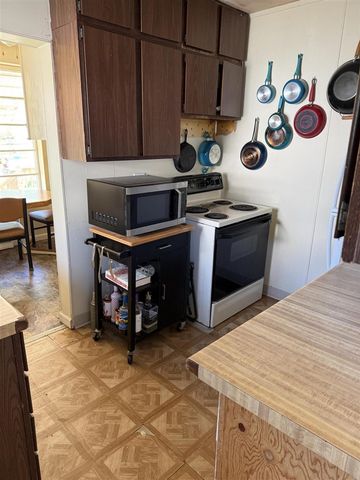 616 W High Street, Bangor, MI 49013