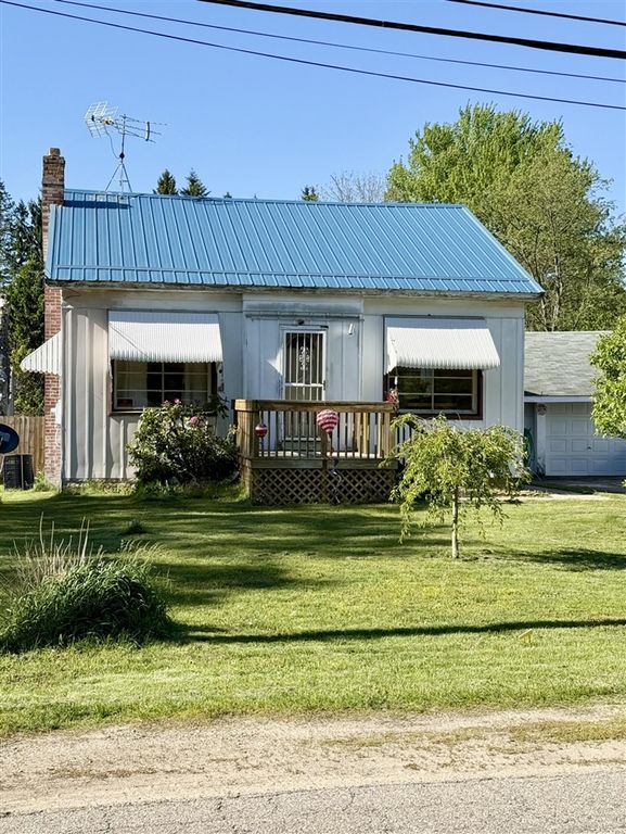 616 W High Street, Bangor, MI 49013