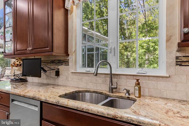 52 SPRUCE MEADOWS DR, Monroe Township, NJ 08831