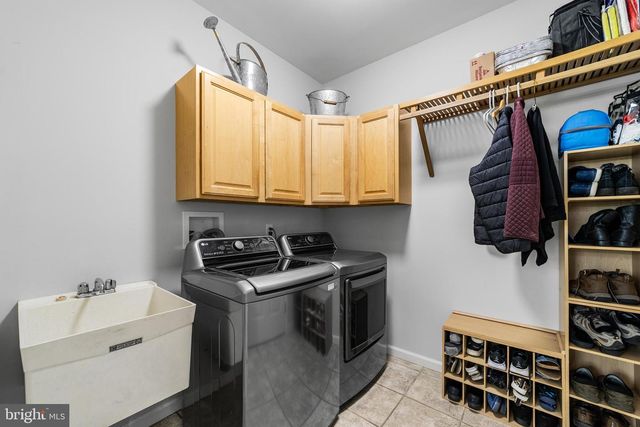 52 SPRUCE MEADOWS DR, Monroe Township, NJ 08831
