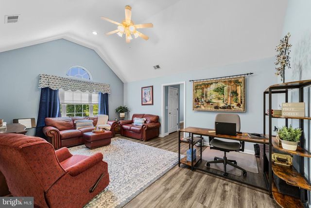 52 SPRUCE MEADOWS DR, Monroe Township, NJ 08831