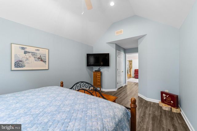 52 SPRUCE MEADOWS DR, Monroe Township, NJ 08831